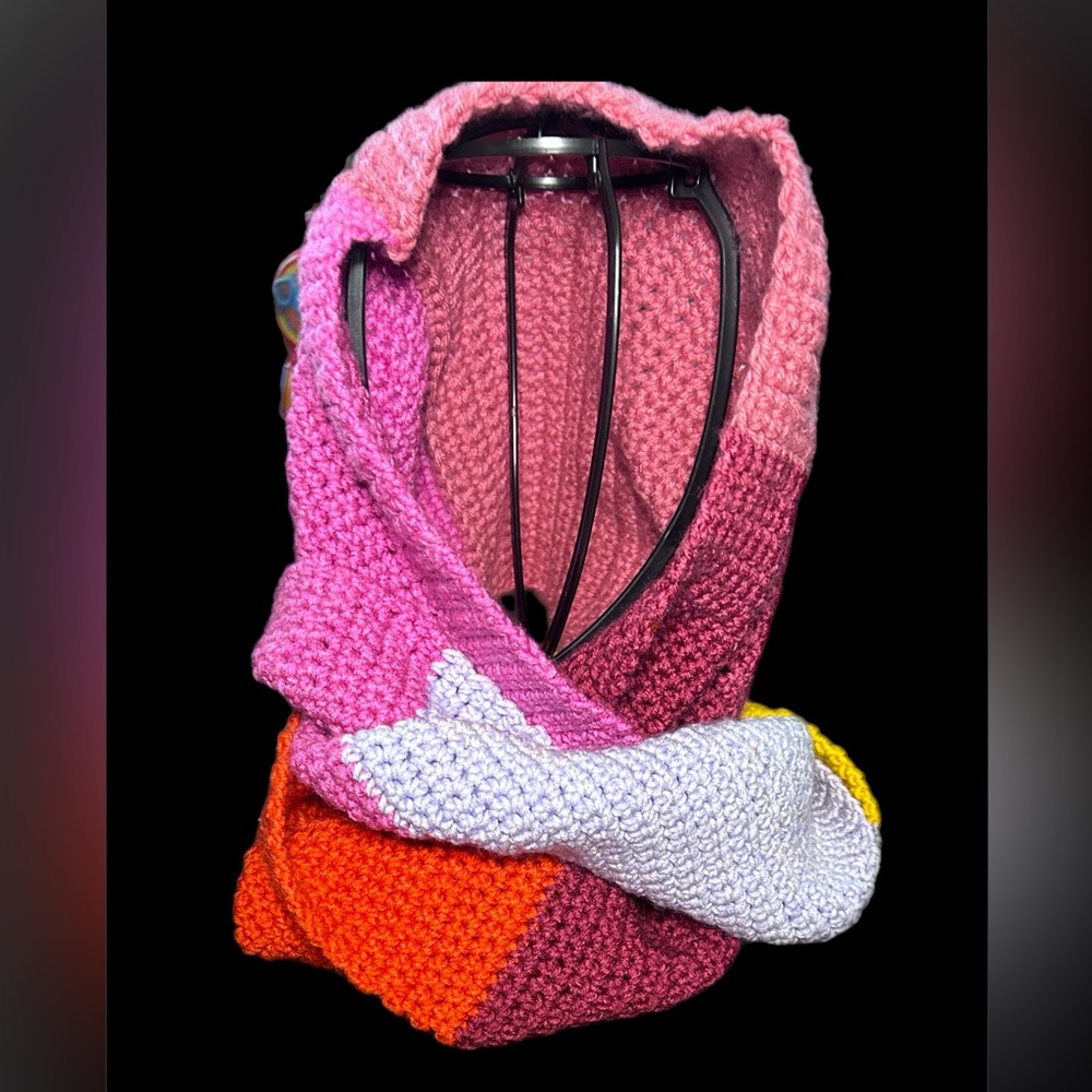 Colorful Infinity scarf - Picture 2 of 5